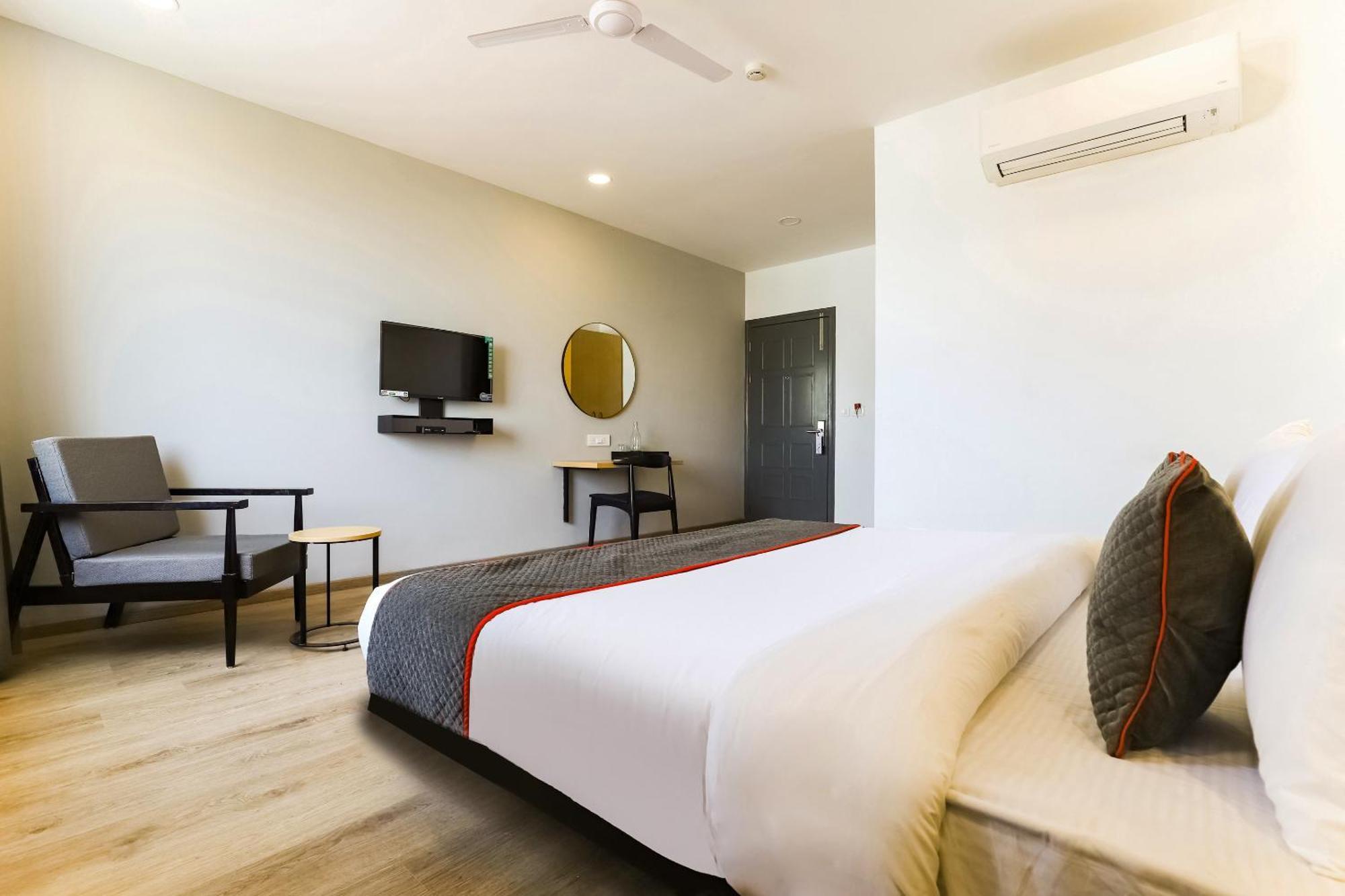 Townhouse Prithvi Resort Near Phoenix Palassio Lucknow Bagian luar foto