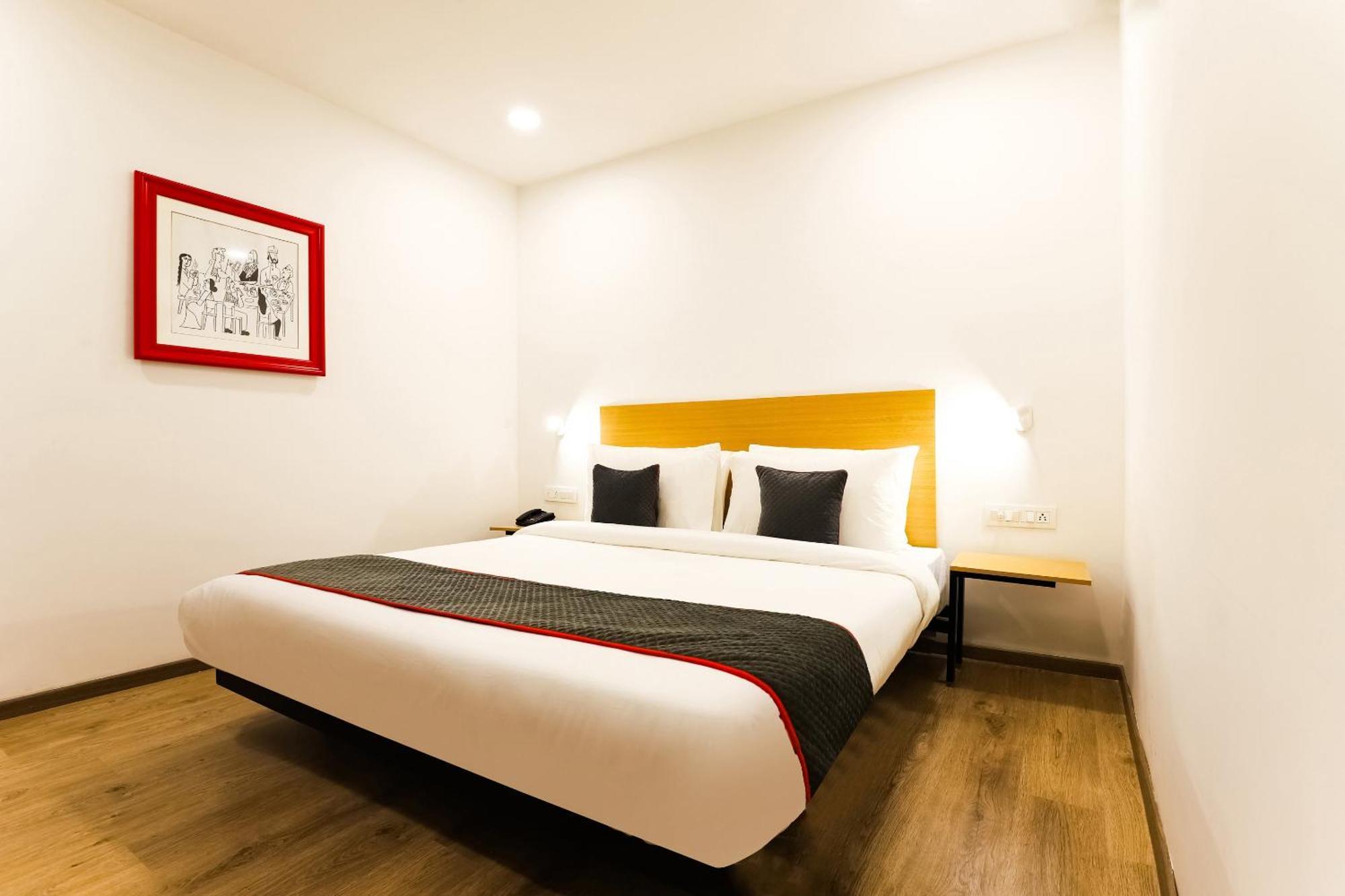 Townhouse Prithvi Resort Near Phoenix Palassio Lucknow Bagian luar foto