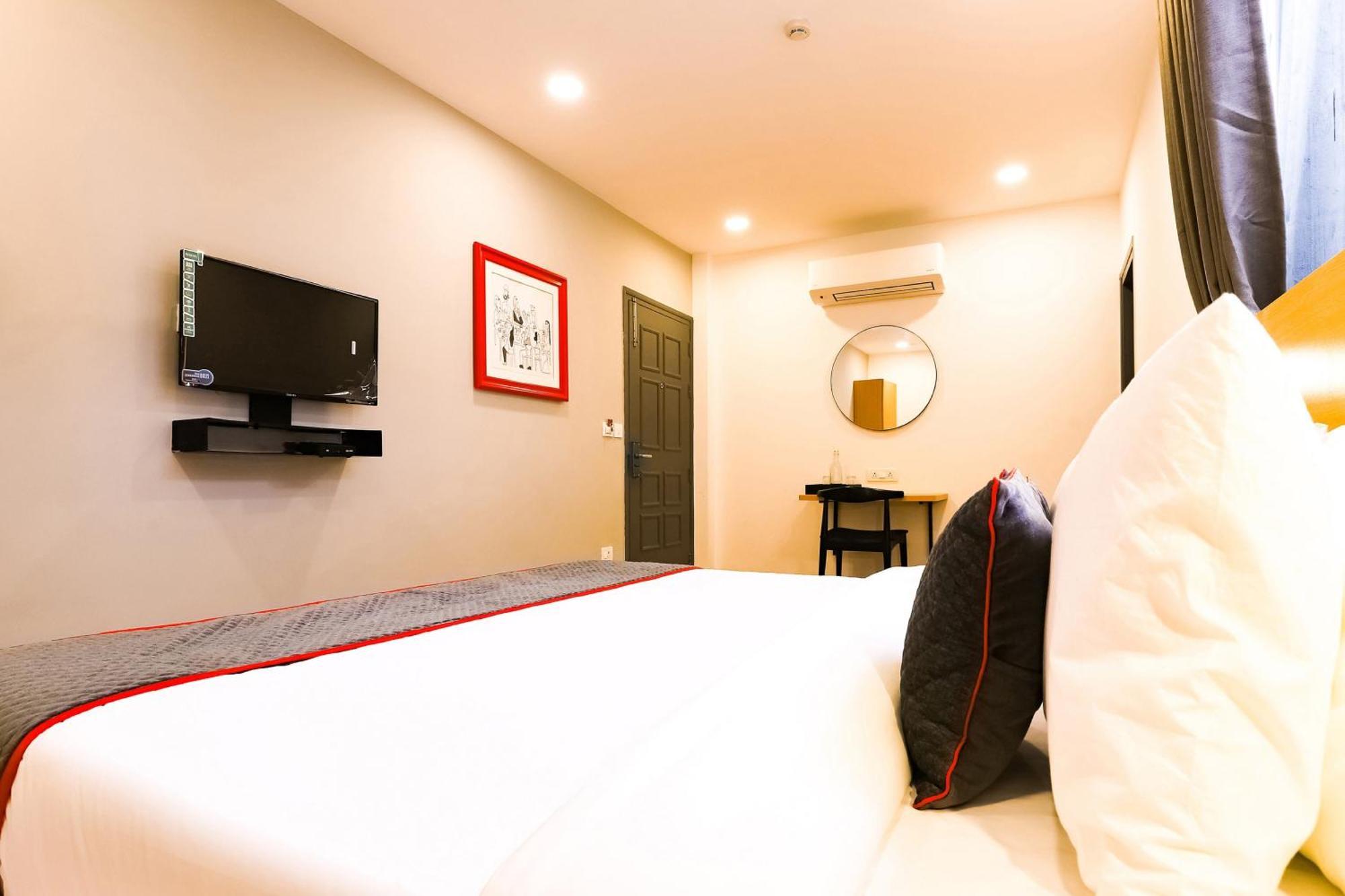 Townhouse Prithvi Resort Near Phoenix Palassio Lucknow Bagian luar foto